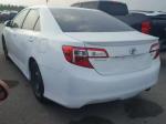 2014 TOYOTA CAMRY L image 3