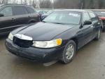 1999 LINCOLN TOWN CAR S image 2