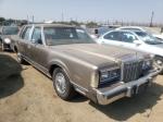 1985 LINCOLN TOWN CAR image 1