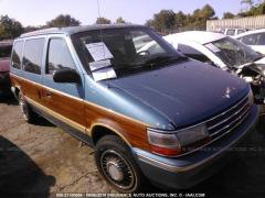 1993 PLYMOUTH VOYAGER LE