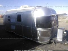2010 AIRSTREAM FLYING CLOUD