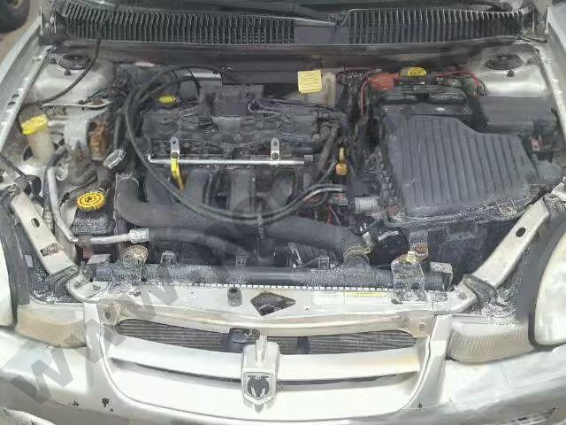 2002 Dodge Neon Se image 6