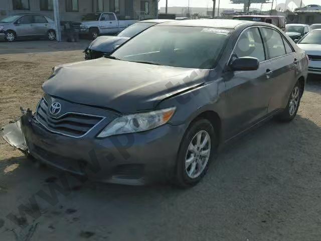 2010 TOYOTA CAMRY LE/X
