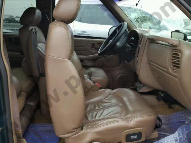 1998 Chevrolet Blazer image 4