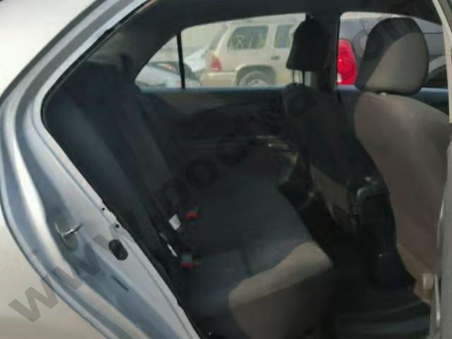 2010 Toyota Yaris image 5