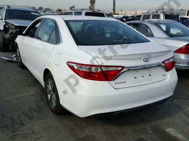 2017 Toyota Camry Le image 2