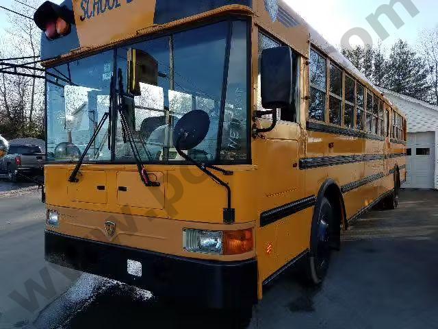2004 International School Bus image 4