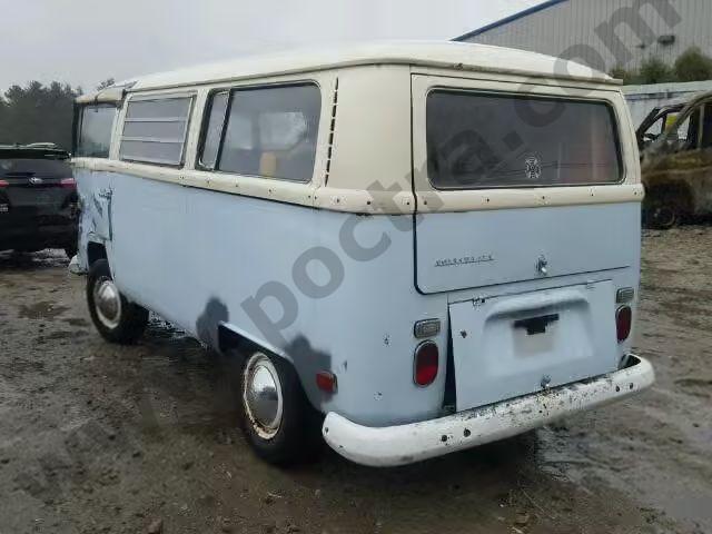 1969 Volkswagen Bus image 2