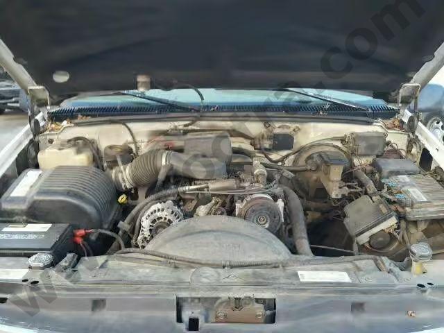 1997 Chevrolet C2500 image 6