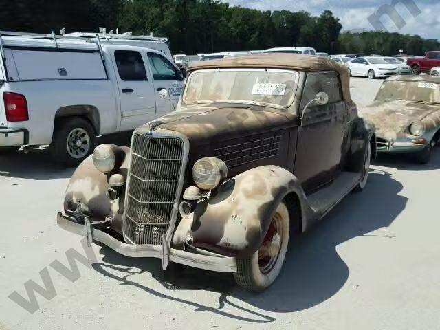 1935 FORD DELUXE