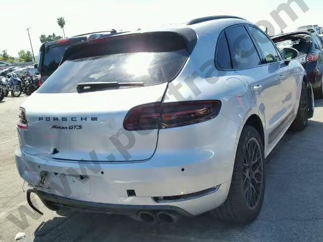 2017 Porsche Macan Gts image 3