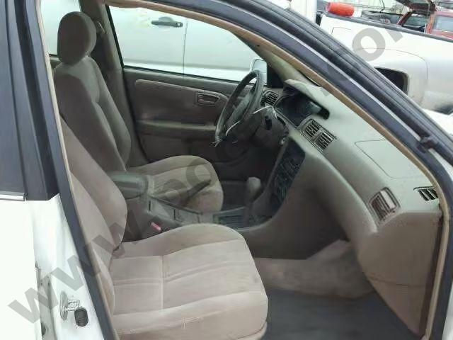 1999 Toyota Camry Le/x image 4