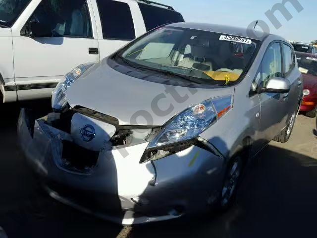 2011 Nissan Leaf image 1