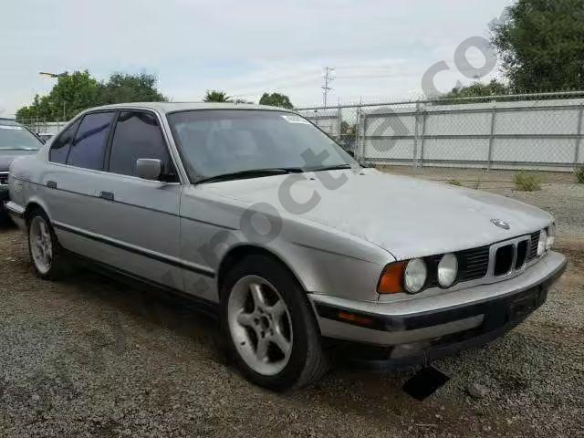 1993 BMW 525 I AUTO