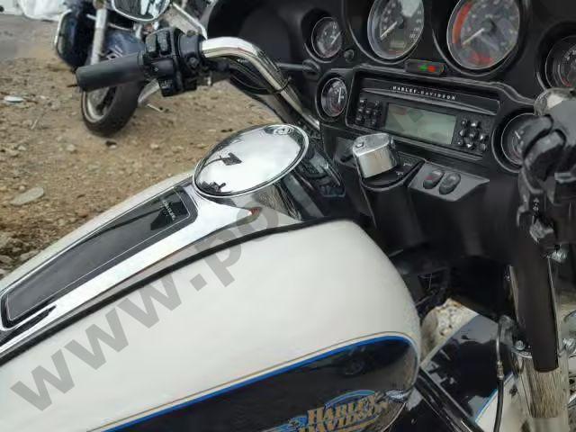 2012 Harley-davidson Flhtc Elec image 4