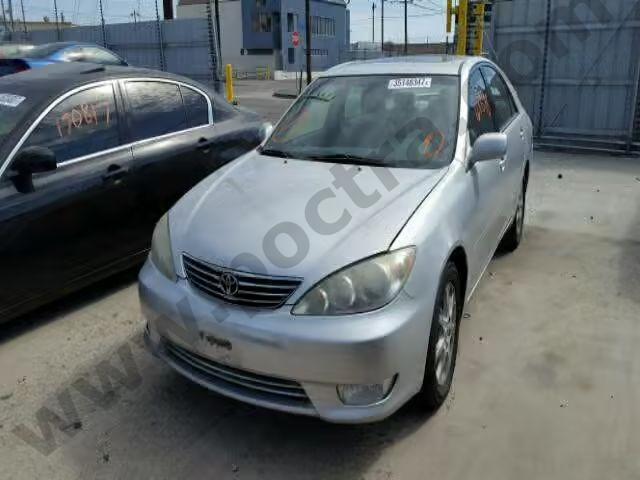 2005 Toyota Camry Le/x image 1