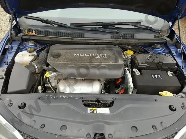 2015 Chrysler 200 C image 6