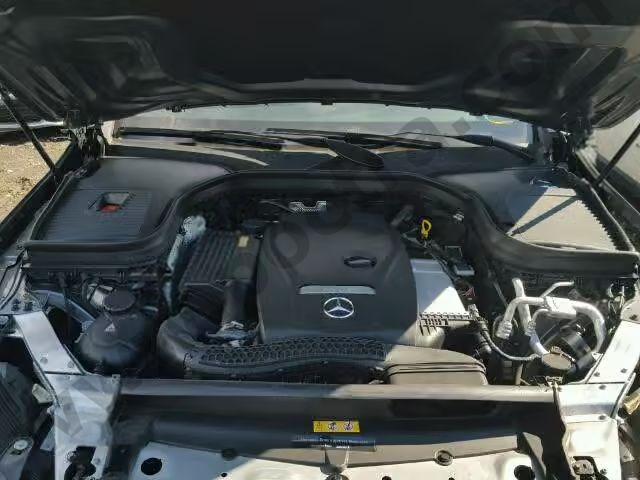 2017 Mercedes-benz Glc 300 4m image 6