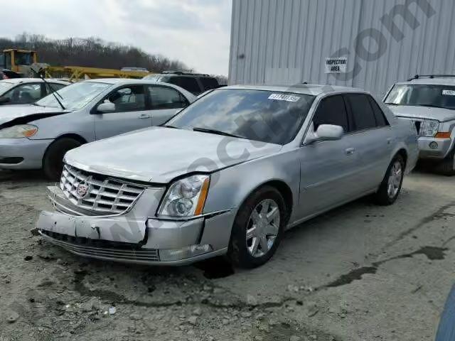 2011 CADILLAC DTS PREMIU