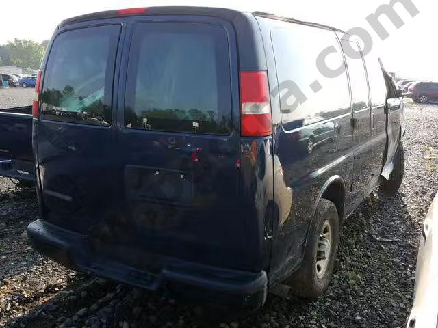 2008 Chevrolet Express image 3