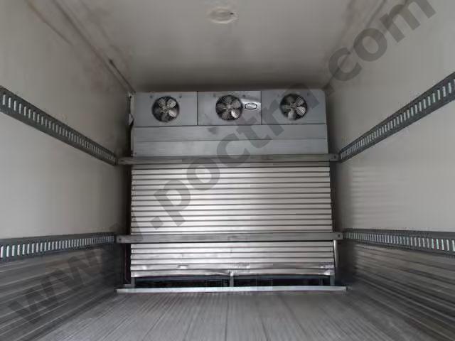 2007 Ford Low Cab Fo image 9