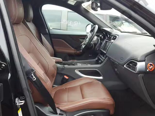 2017 Jaguar F-pace S image 4