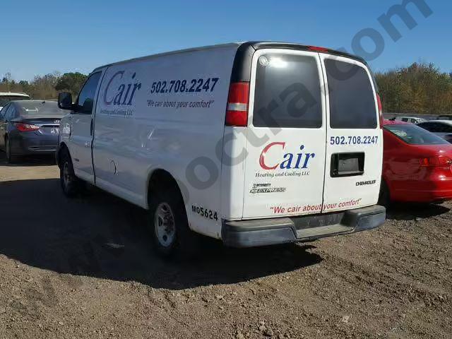 2005 Chevrolet Express image 2
