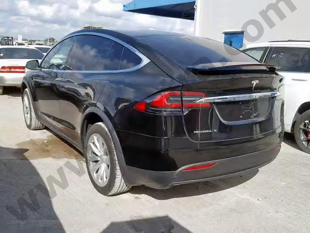 2017 Tesla Model X image 2