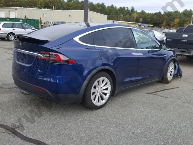 2016 Tesla Model X image 3