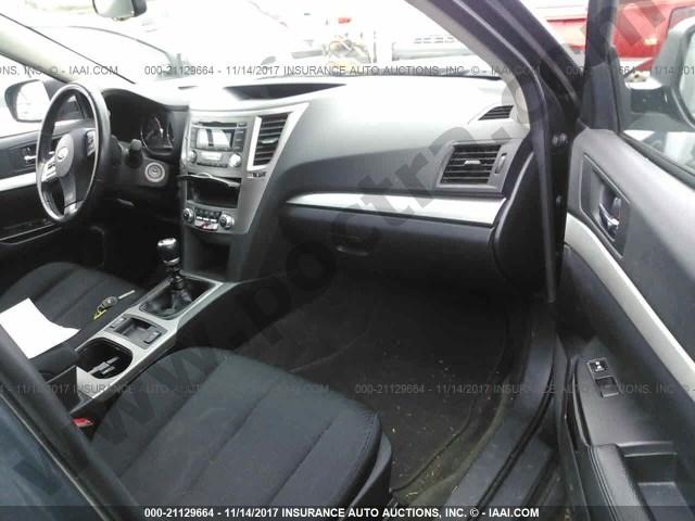 2012 Subaru Outback 2.5i Premium image 4