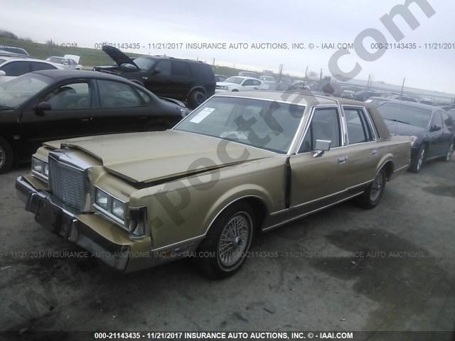 1986 Lincoln Town Car image 1