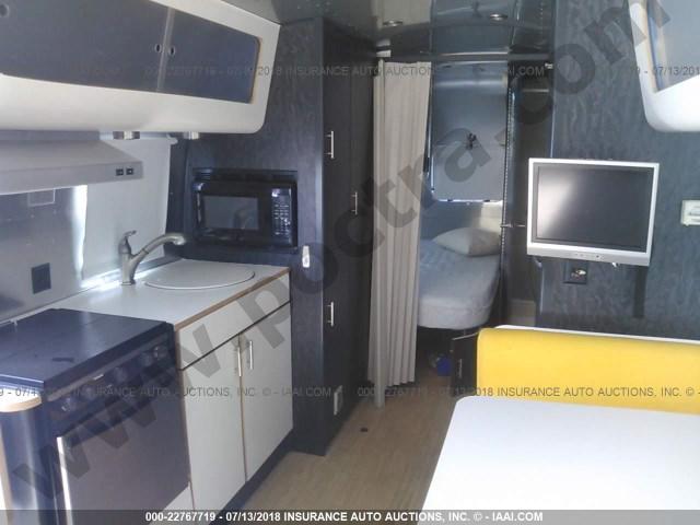 2005 Airstream Travel Trailer image 6
