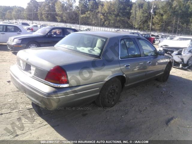 2003 Ford Crown Victoria image 3