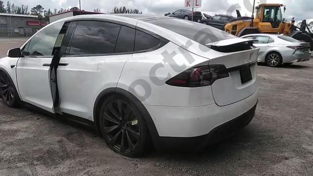 2022 Tesla Model X image 9